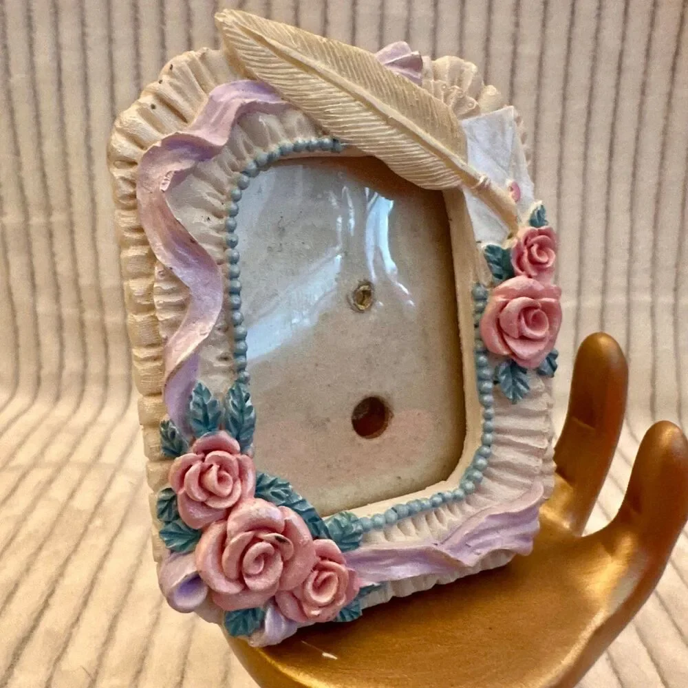 Vintage 1980s shabby chic 3D resin miniature picture frame